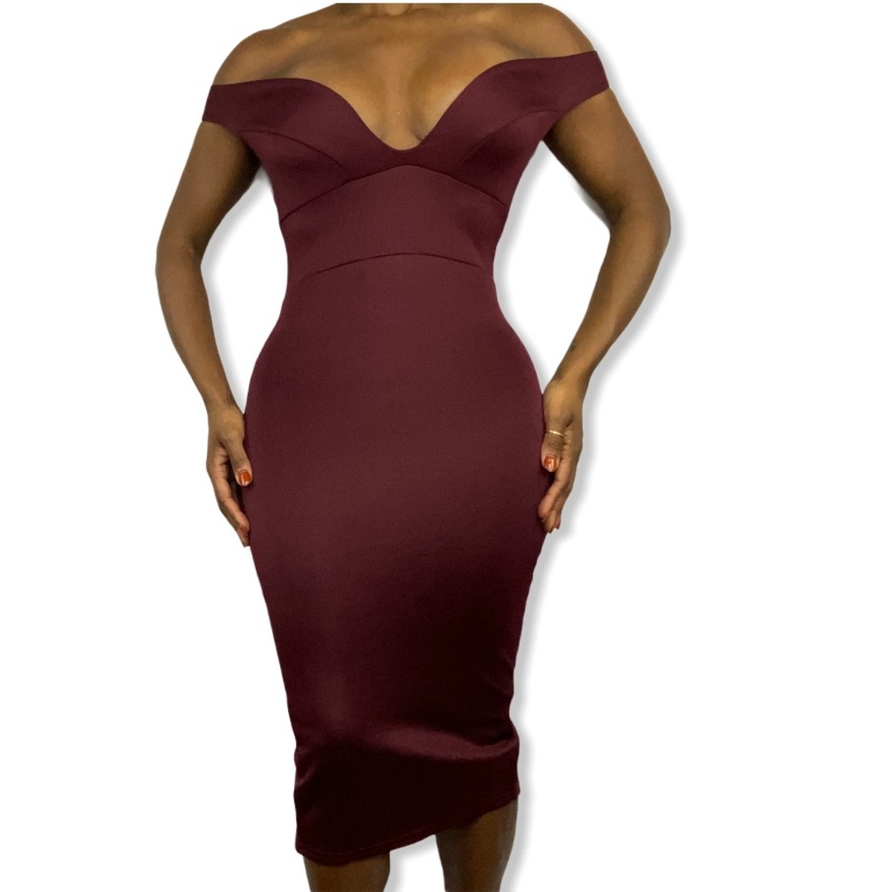 Boohoo maroon midi dress NWT